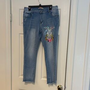 Sequin Embellished Light Blue Cropped Women's Jeans
